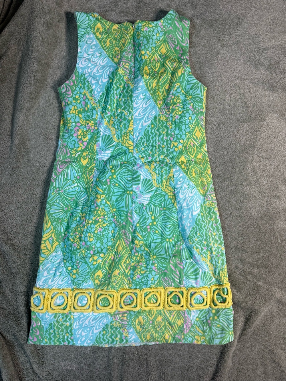 Lilly Pulitzer Green and Yellow Patterned Shift Dress - Picture 4 of 4